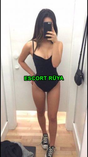konyaescortruya-1 Selfie Çekmesini Seven Konya Escort Rüya